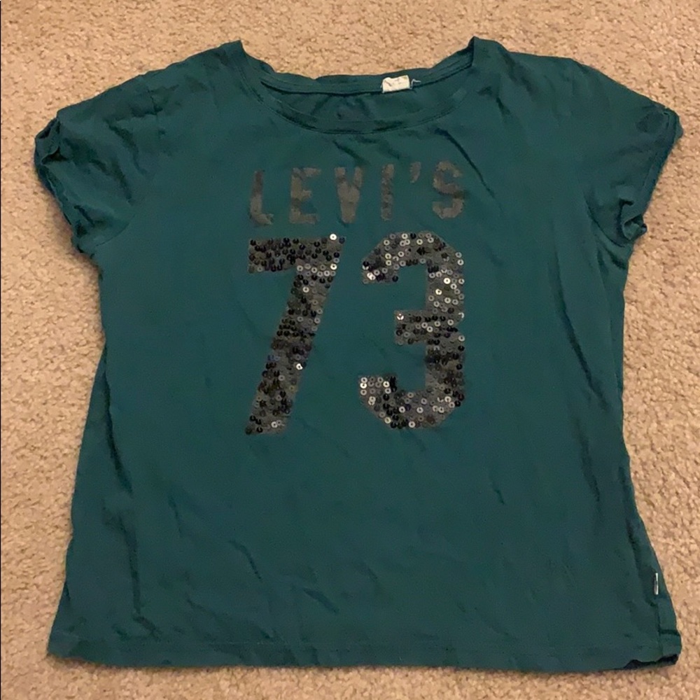 Levi’s dark green t shirt
